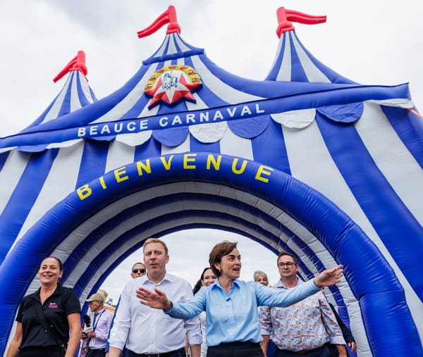 LE CHATEAU GONFLABLE DE LA CAQ